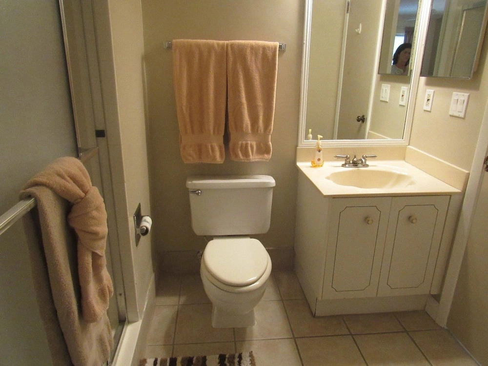 705 Seychelles - 2 Bedroom 2 Bath - Direct Oceanfront