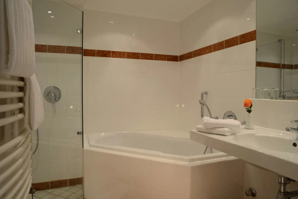 Hotel am Badersee
