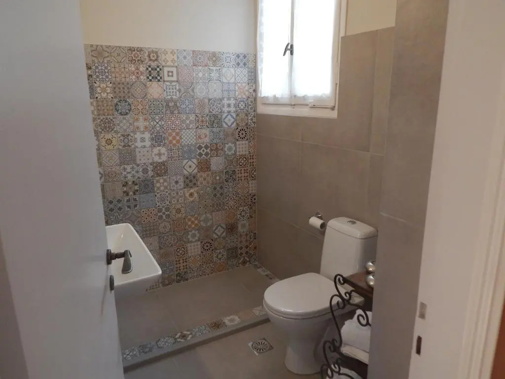 Athens-Plaka, Peter’s beautiful apartment in Temple of Zeus