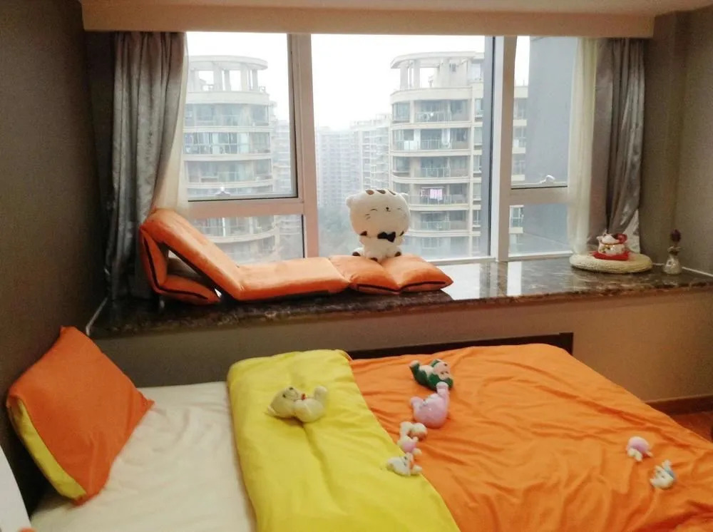 Red Orange Hotel