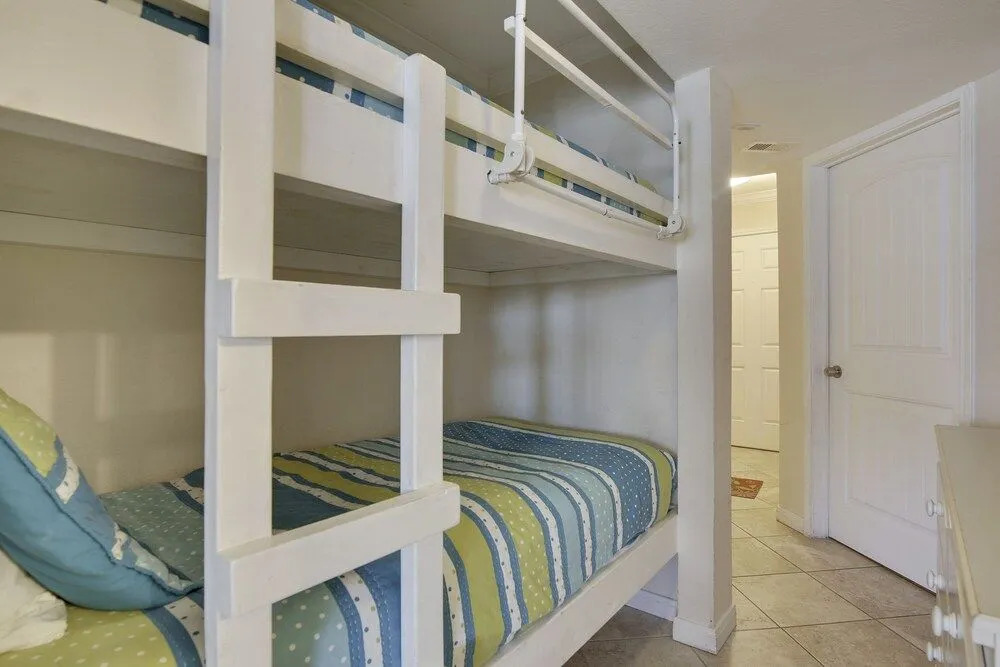 Seascape 1221 1 Bedroom Condo by RedAwning