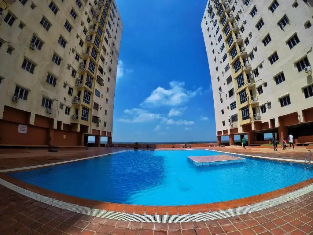 Pelangi Mall Condominum by iHost