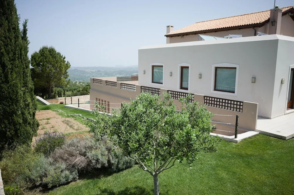 Luxurious Panoramic View Villa