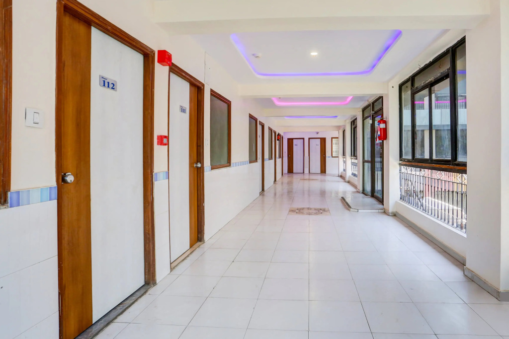 Hotel Runway Inn