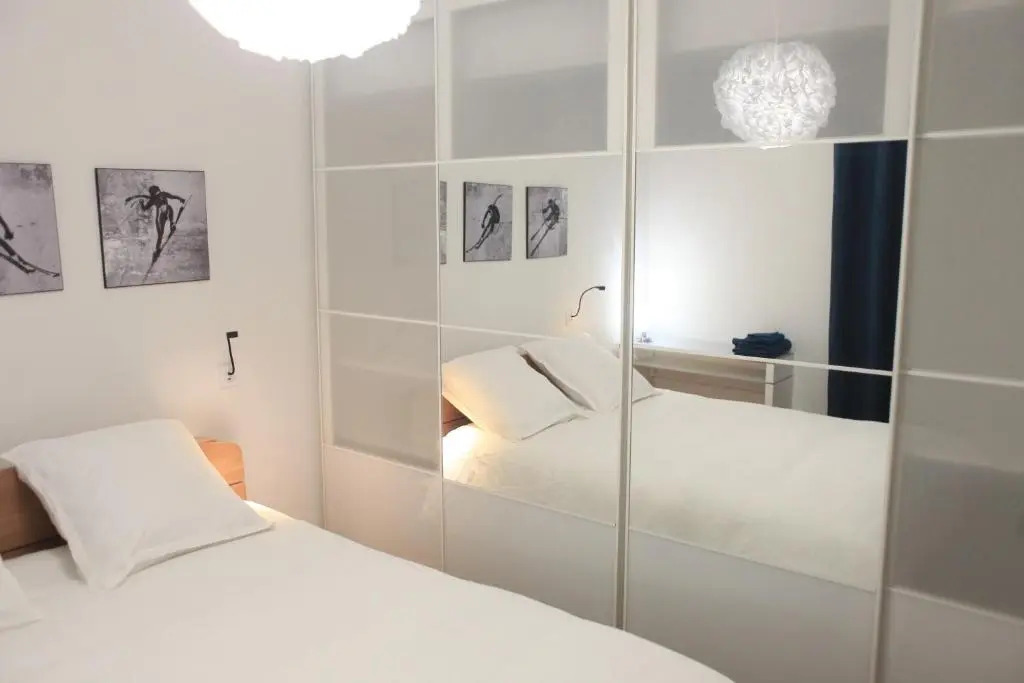 70 rue Thiers Championnet, close SNCF, new & design, 2 bedrooms, 1 office