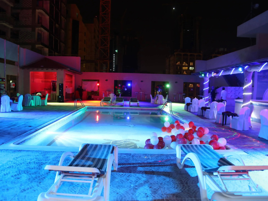 Taj Plaza Hotel
