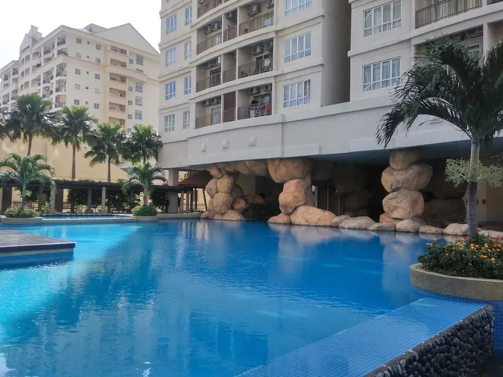 Windsor Tower Serviced Apartment