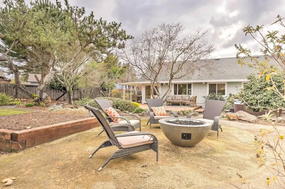 Peaceful Windsor Retreat w/ Private Hot Tub