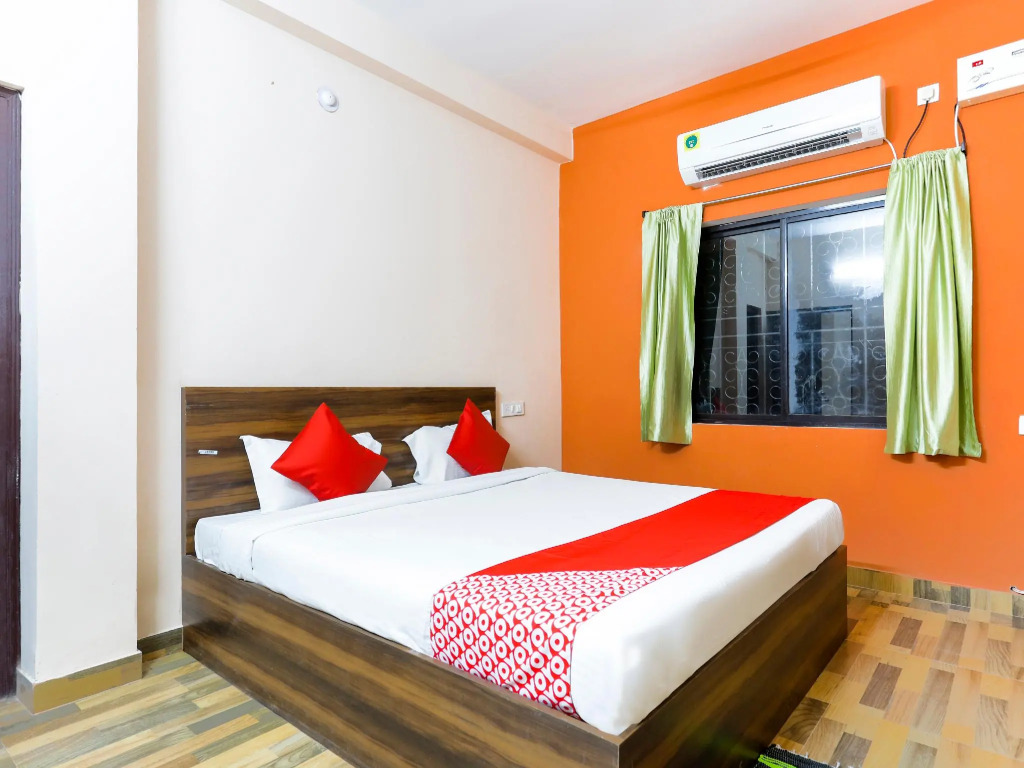 OYO Flagship 44026 Samrudhi Residency