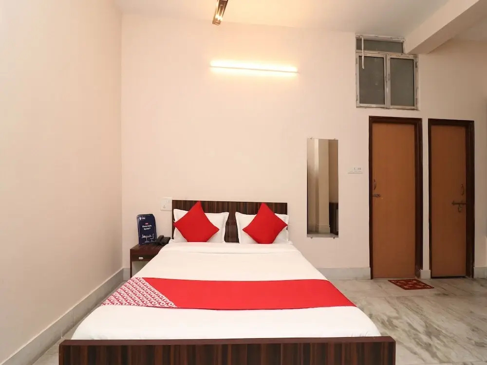 Studio Atrium by OYO Rooms