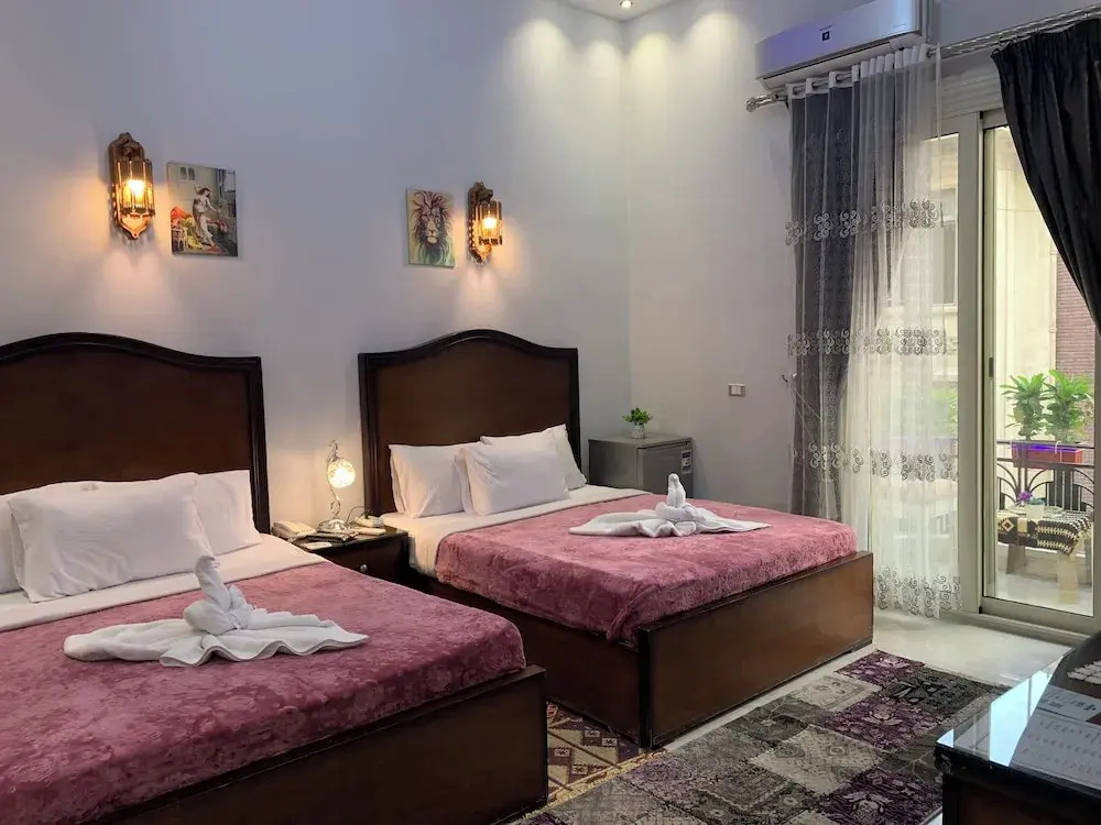 Crown Hotel