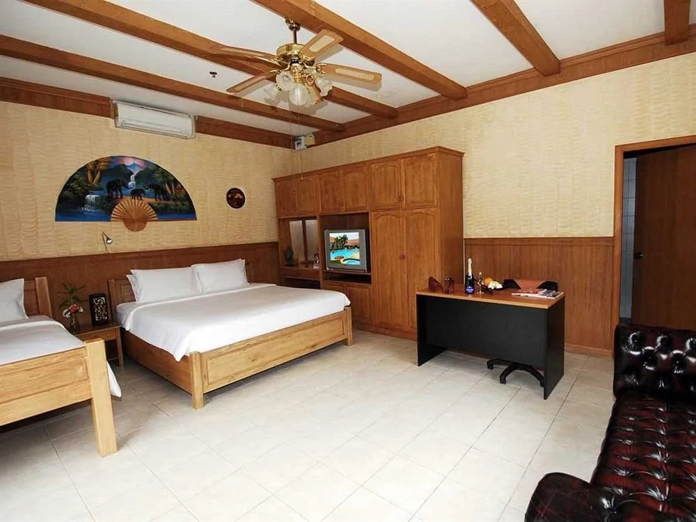 Getaway Resort Lake Mabprachan Thailand