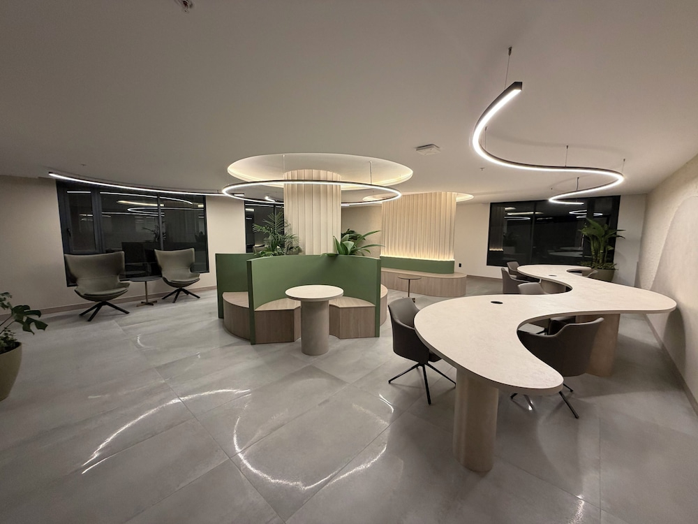 Adagio Apartments by Nomad-In