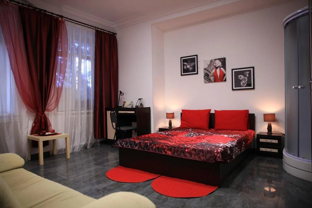 Home Slava White