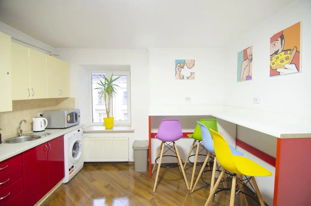 Pop Art Hostel Rynok Sq
