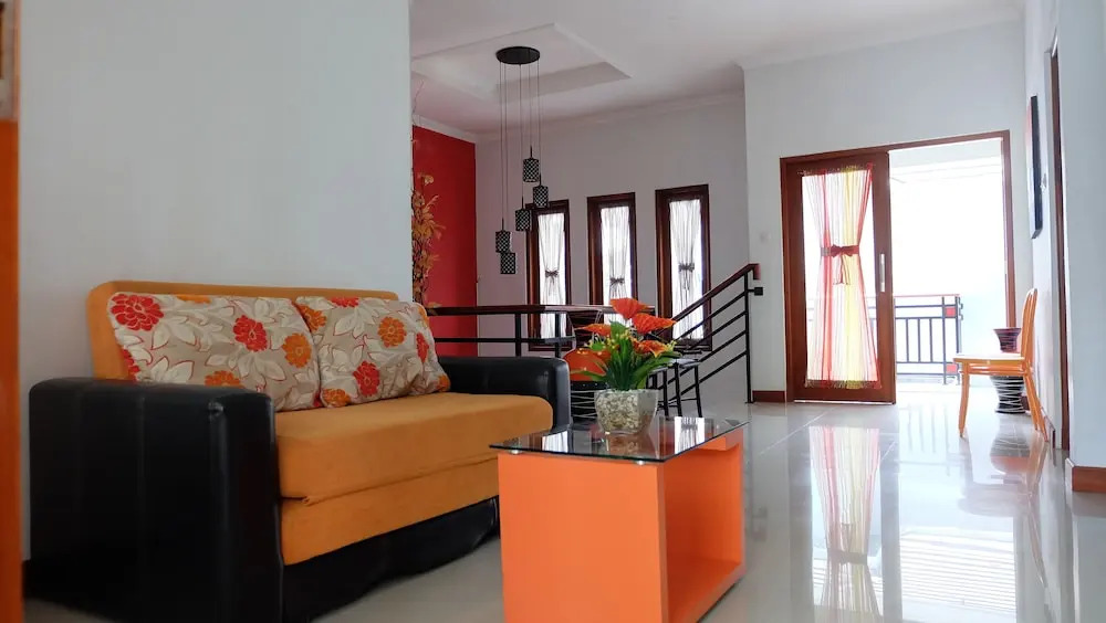 Homestay Syariah Ambarukmo Plaza by Simply Homy