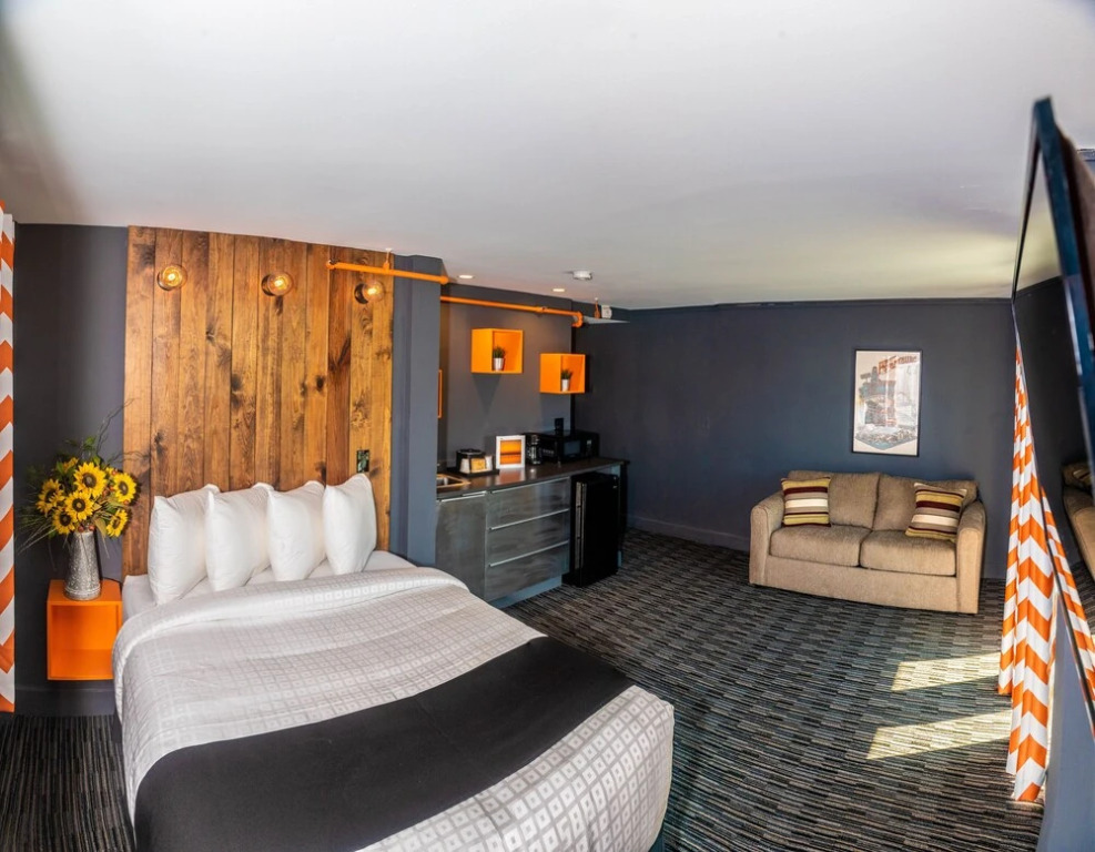 Uptown Hotel St Pete