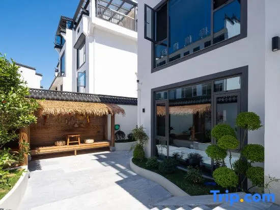 Wuyuan Shantang Muyue · MoonHill Secluded Holiday Villa
