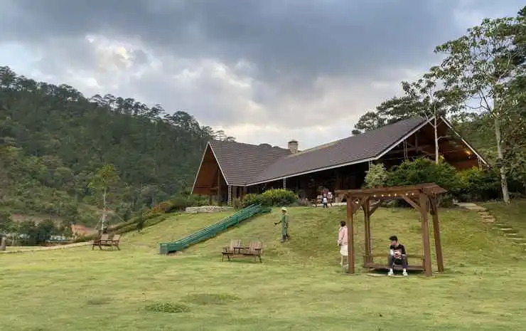 Lat Valley Retreat Village