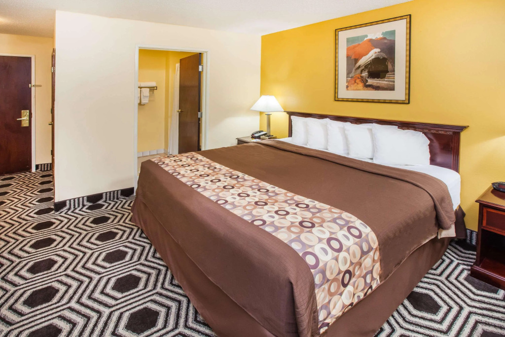 Comfort Inn & Suites Harvey - Chicago Southland