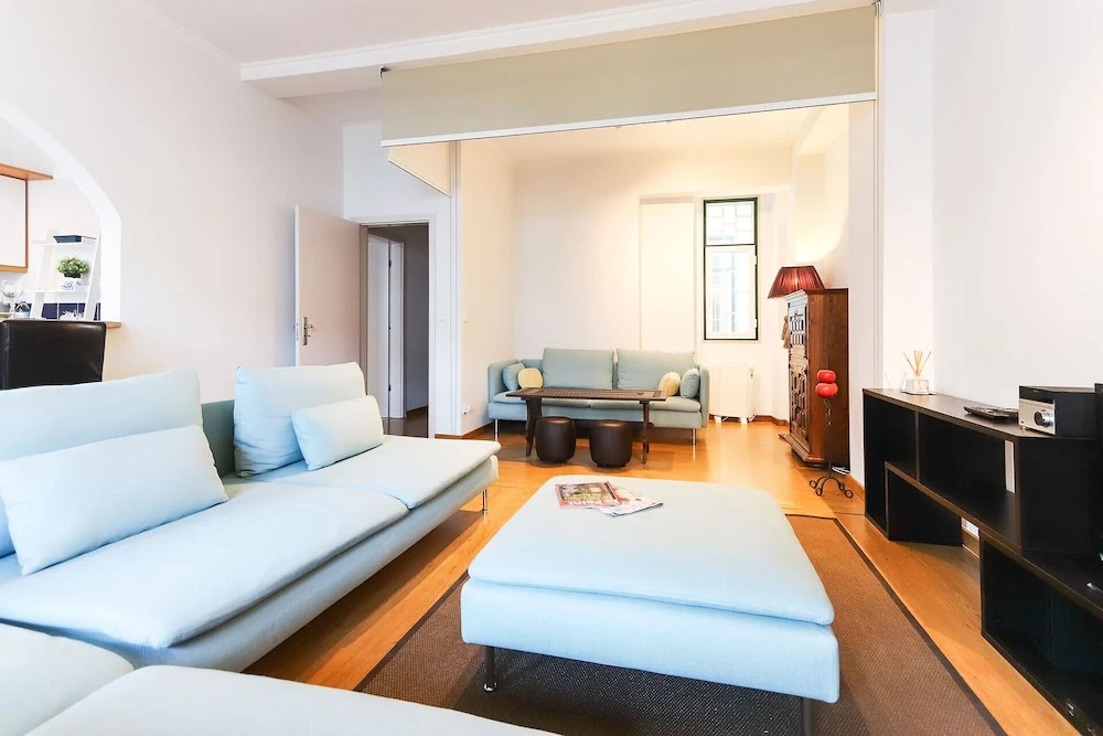 Rato Elegant By Homing