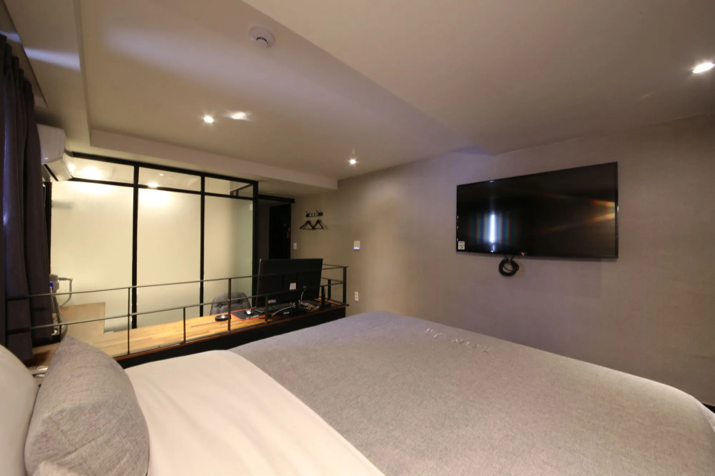 The Last Hotel Nampo