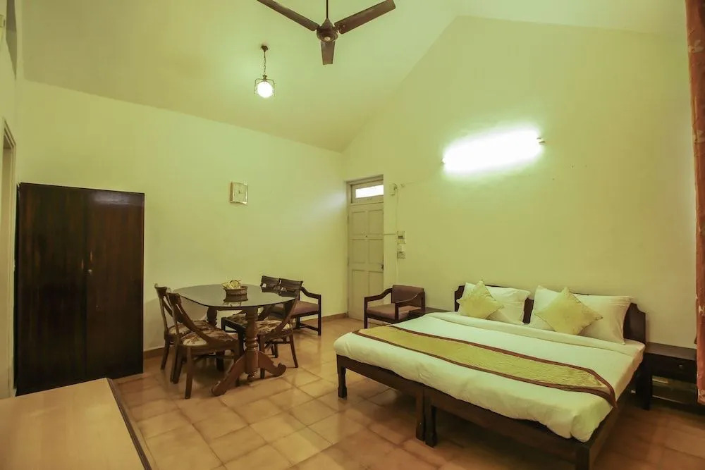 OYO 10495 Home Poolview 1BHK Candolim