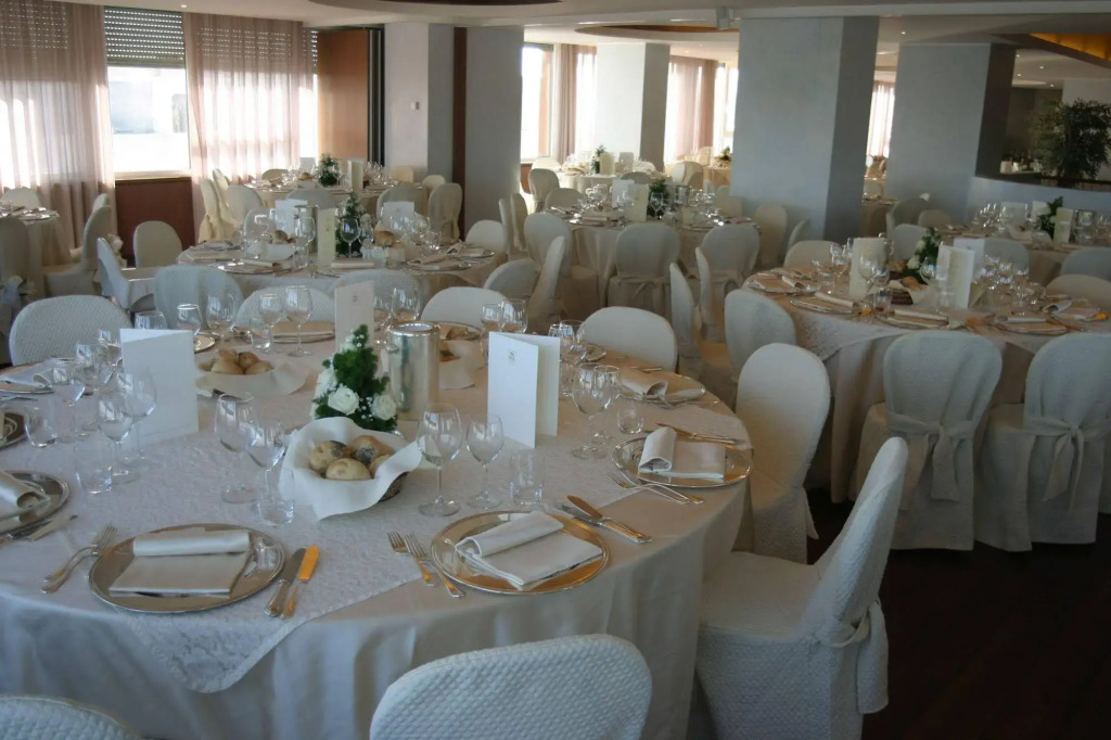 City Hotel