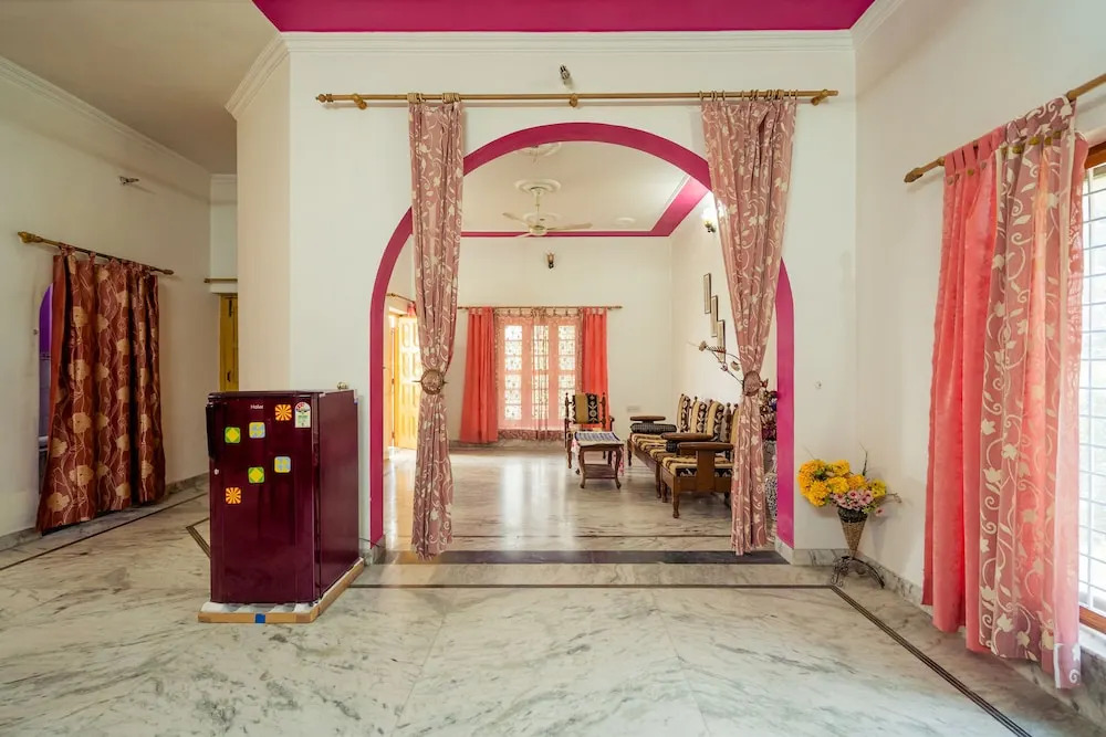 OYO 13112 Home Peaceful Stay IT Park