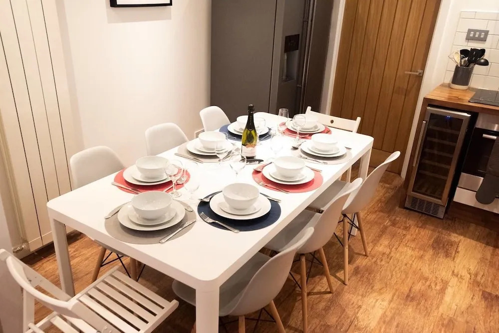 Photographer's Base - Georgian New Town Sleeps 7