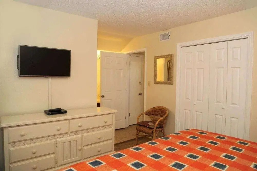 Southern Sands 102 2 Bedrooms 2 Bathrooms Condo