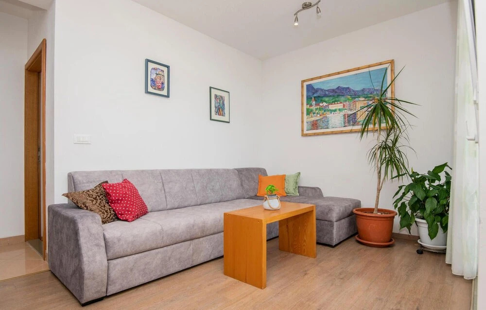 Amazing Home In Makarska