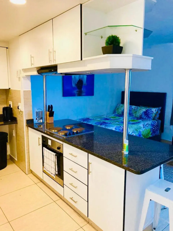 206 Tenbury Beach Apartment