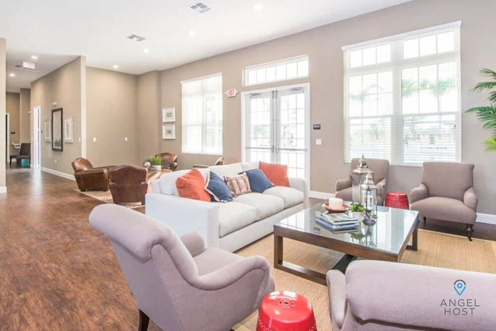 Unique Inspiration-themed Townhome Near Disney!