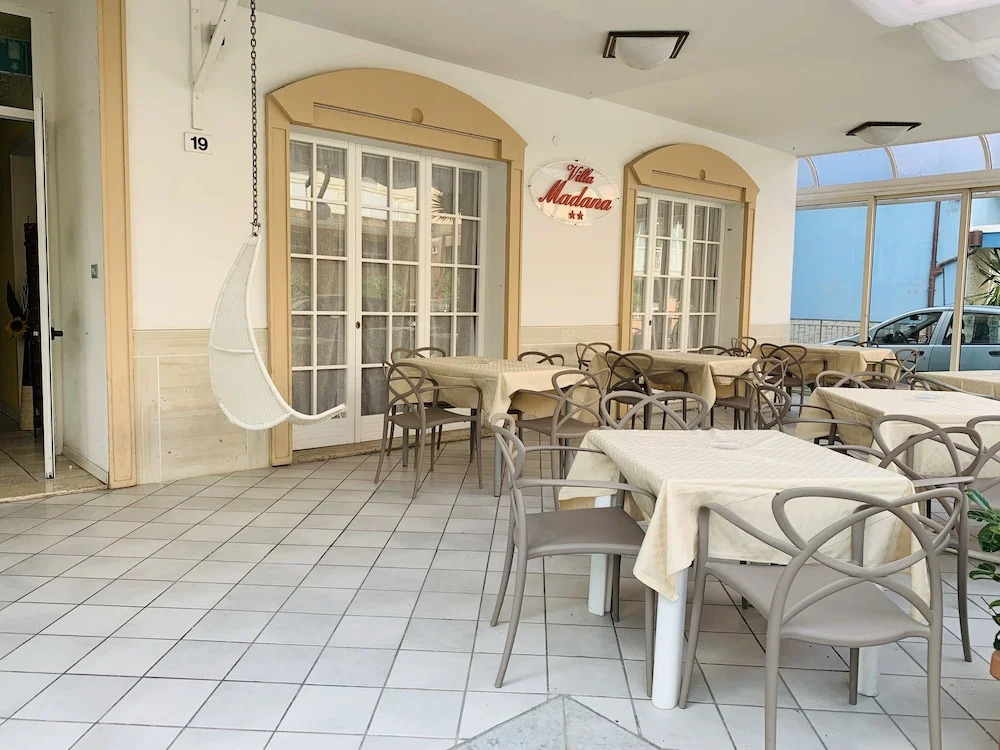 Hotel Villa Madana