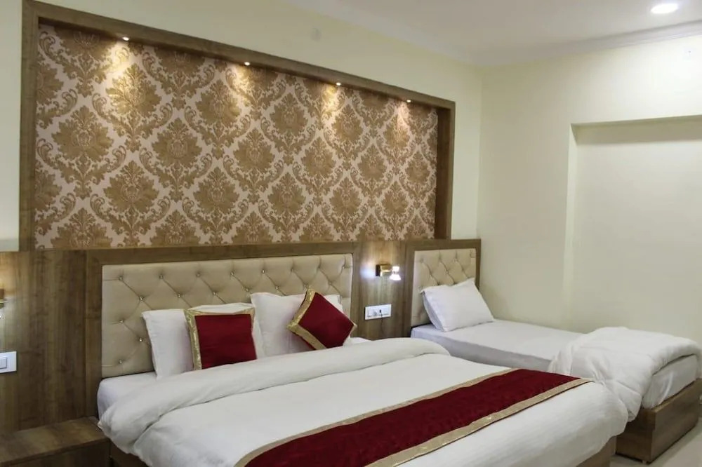 Parkside Navjyoti Hotel