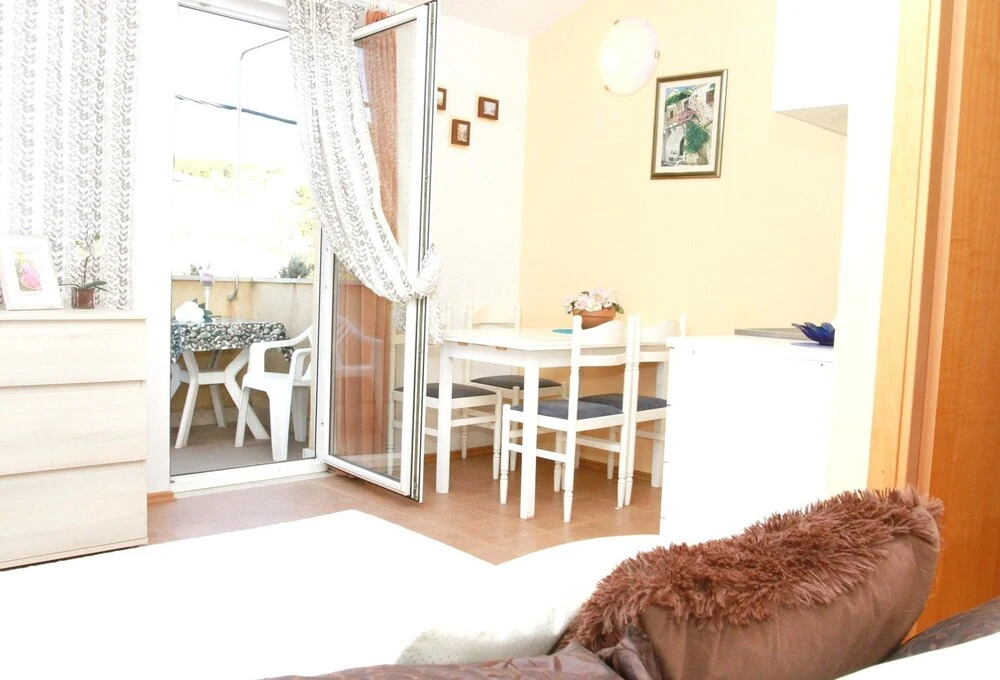 Studio in Okrug Gornji, With Enclosed Garden and Wifi - 60 m From the