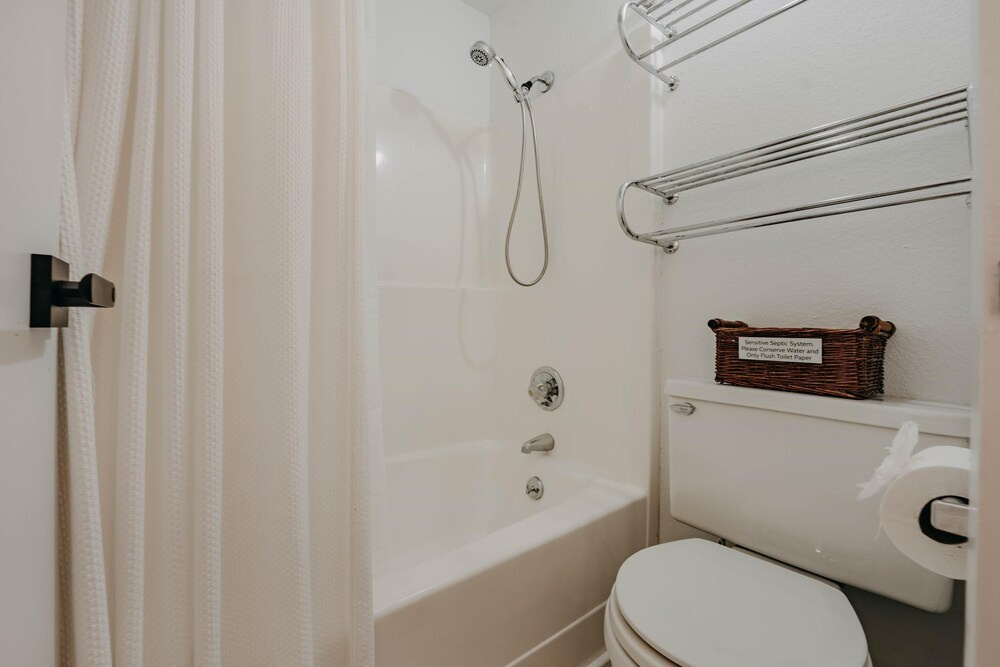 Snowater Condo #64 - Welcome to Pet Friendly Camp Kulshan