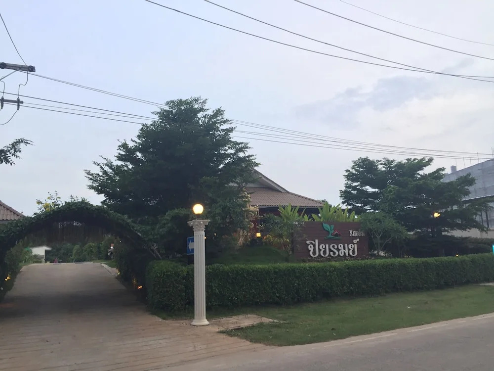 Piyarom Resort