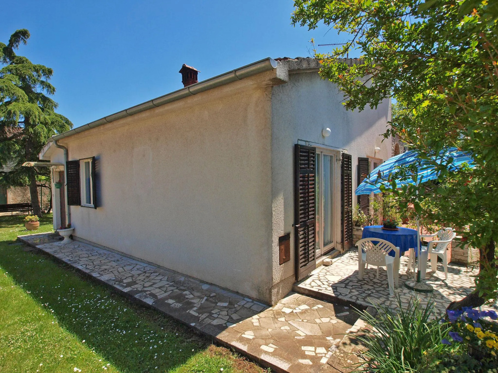Apartment 1095