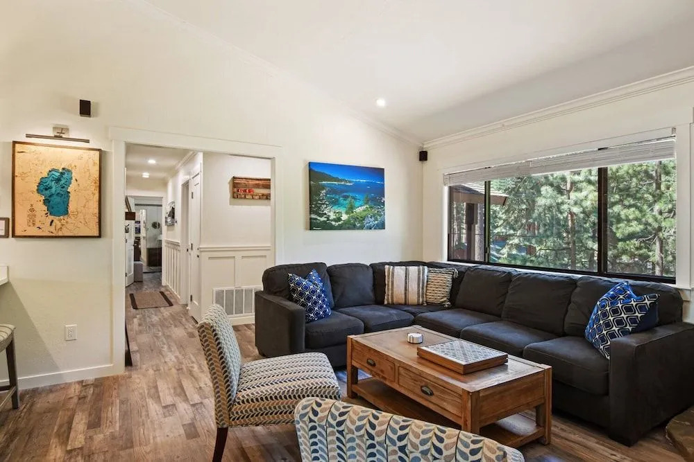 Incline Bliss Dreamy Pet Friendly Escape