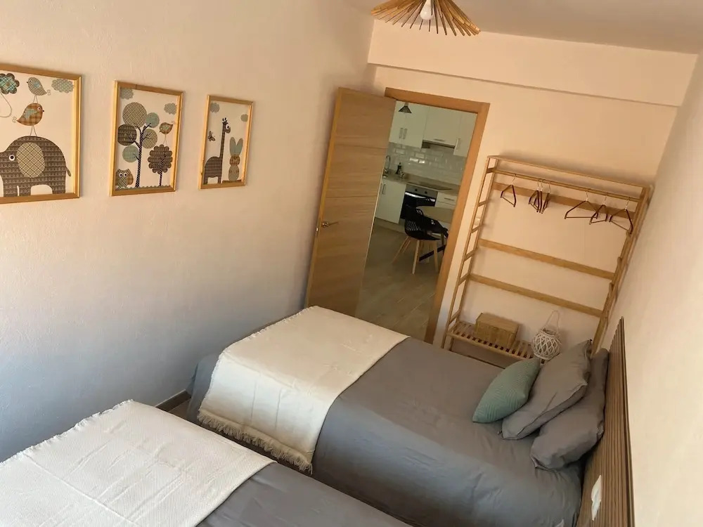 Relax in Comfort at Charming 3-bedroom Vacation Home in Vilar España Carnota