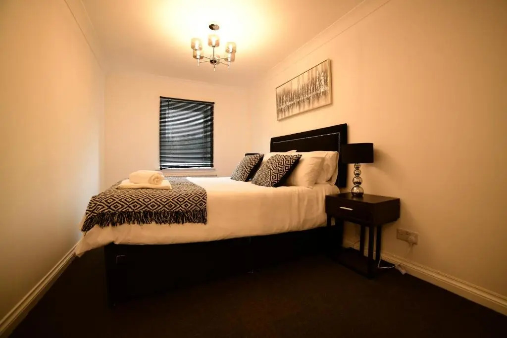 Lavish modern 1 bedroom Apt close to city centre