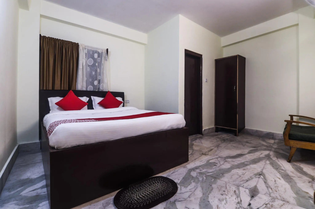 OYO Flagship 17411 Guardian Residency