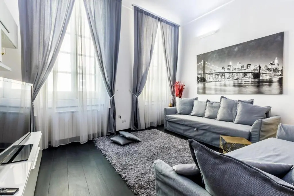 Elegant House Via Pia