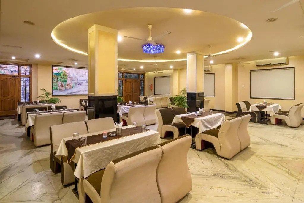 Hotel Manju Palace