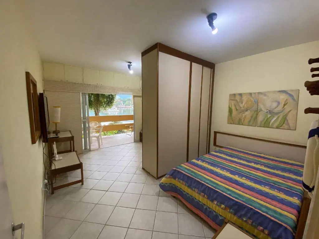 Condomínio com piscina, churrasqueira, sauna e MARINA P LANCHA - WiFi 200Mbps - 1qt e sala com 2 ar condicionados