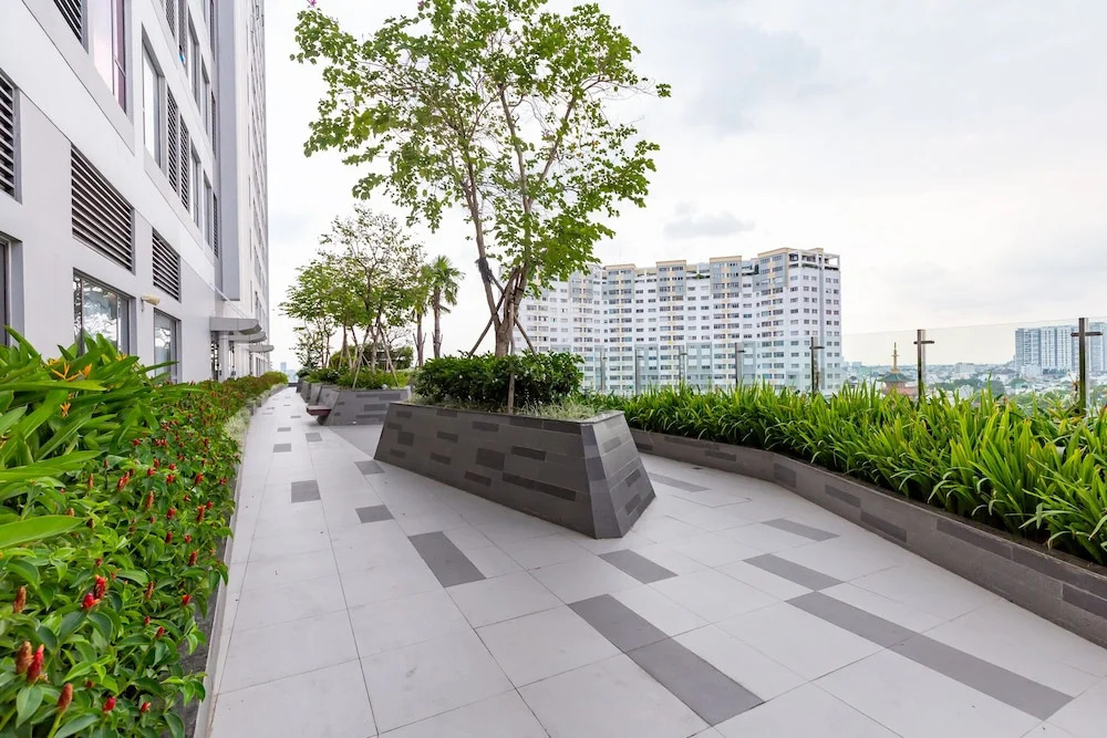 Hikari Rivergate Apartments - Free Pool, Free Internet SIM for 3 nights, Free Pick Up for 5 nights