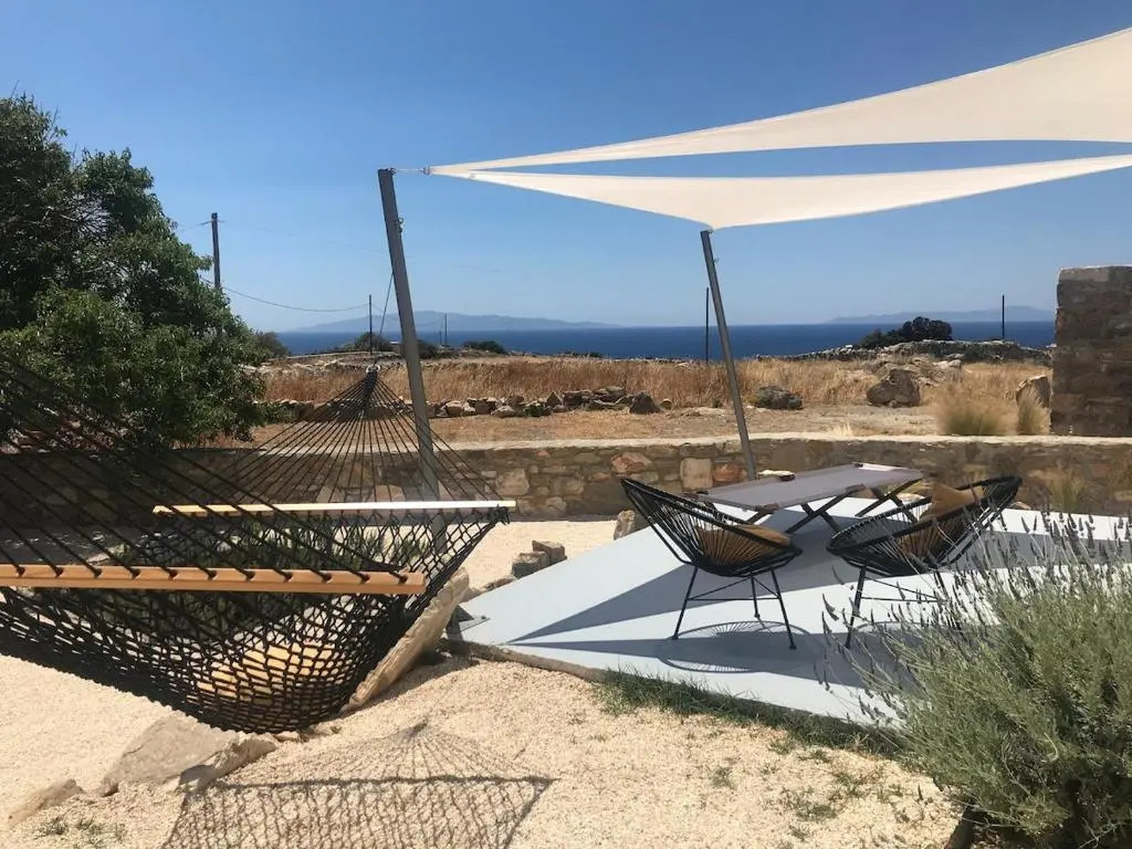 The Hedonist Square cycladic house with sea view
