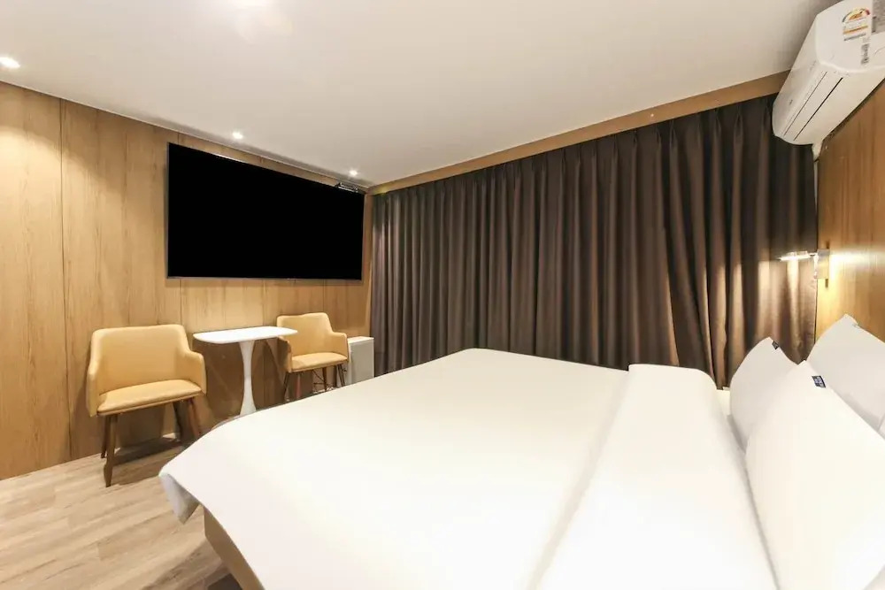Jeonju Hotel Twosome Stay Junghwasandong